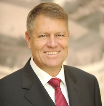 Iohannis a invitat liderii partidelor politice la consultări